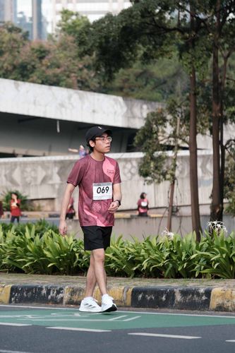 Race photo from Assurance Fun Run 2024