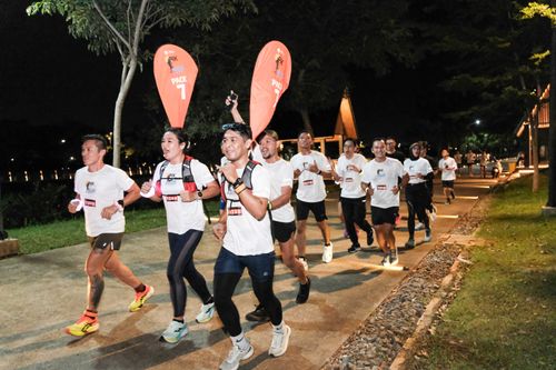 Race photo from PIK NITE RUN VIBES