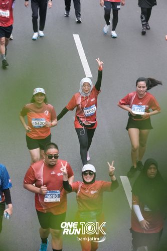 Race photo from ONE RUN 10 K