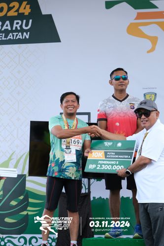 Race photo from Arutmin Borneo Run 2024