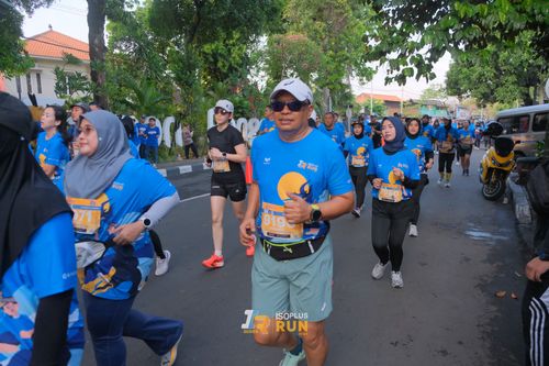 Race photo from Isoplus Run 2024 Surabaya