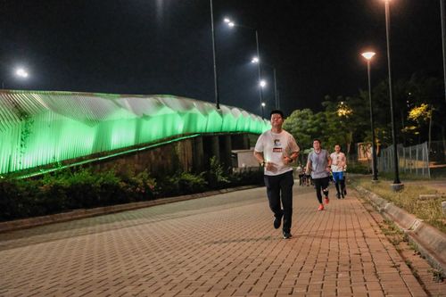 Race photo from PIK NITE RUN VIBES