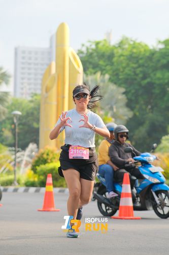 Race photo from Isoplus Run 2024 Surabaya