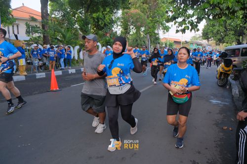 Race photo from Isoplus Run 2024 Surabaya