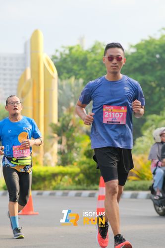 Race photo from Isoplus Run 2024 Surabaya