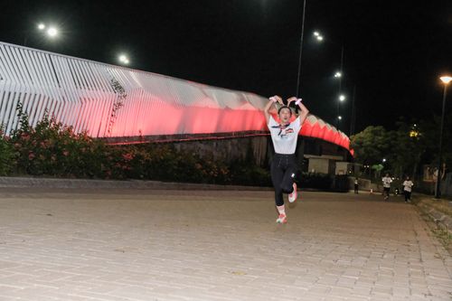 Race photo from PIK NITE RUN VIBES