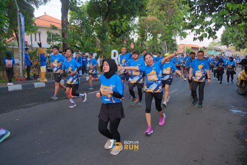 Race photo from Isoplus Run 2024 Surabaya