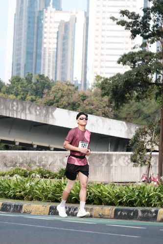 Race photo from Assurance Fun Run 2024