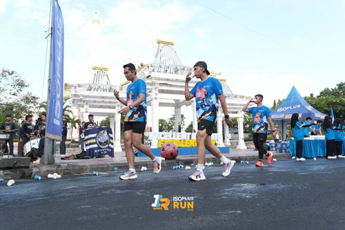 Race photo from Isoplus Run 2024 Surabaya