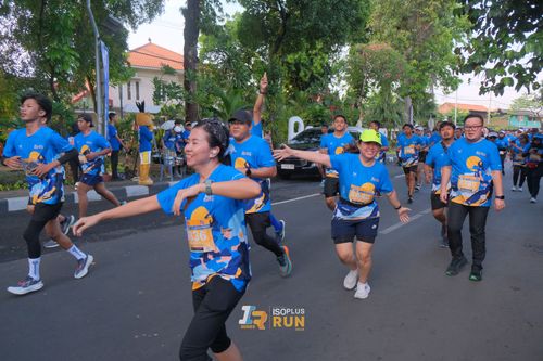 Race photo from Isoplus Run 2024 Surabaya