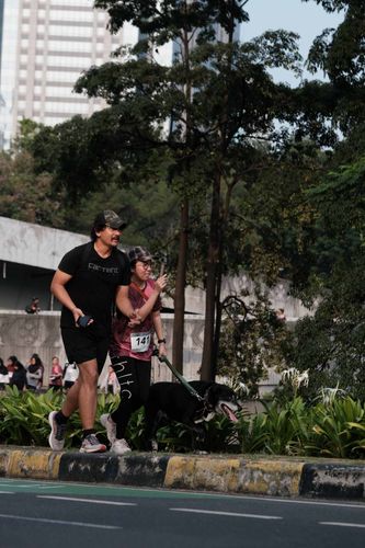 Race photo from Assurance Fun Run 2024