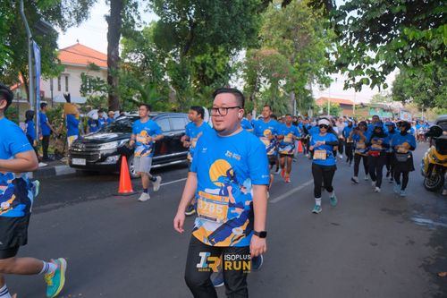 Race photo from Isoplus Run 2024 Surabaya