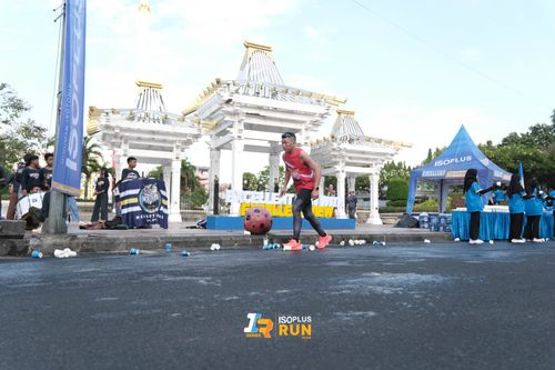 Race photo from Isoplus Run 2024 Surabaya
