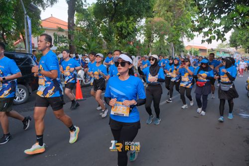 Race photo from Isoplus Run 2024 Surabaya