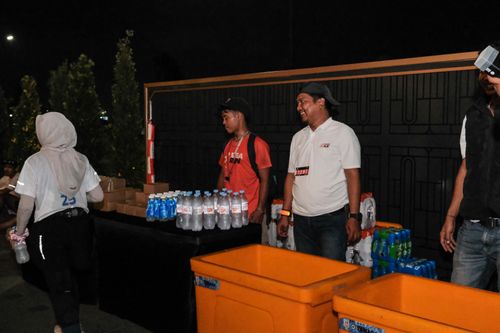 Race photo from PIK NITE RUN VIBES