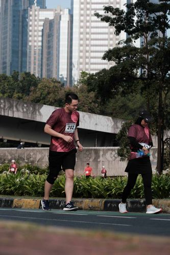Race photo from Assurance Fun Run 2024