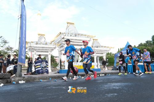 Race photo from Isoplus Run 2024 Surabaya
