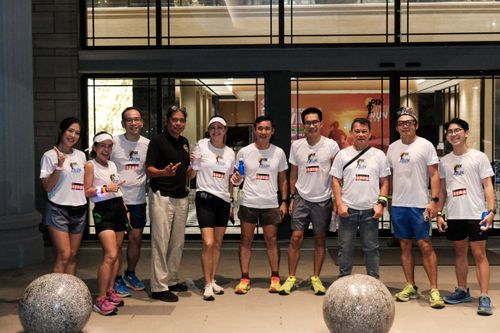 Race photo from PIK NITE RUN VIBES