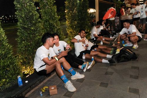 Race photo from PIK NITE RUN VIBES
