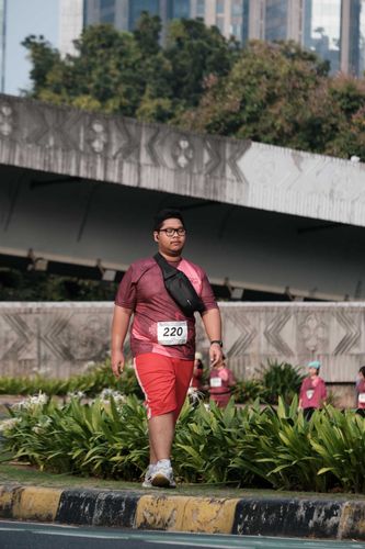 Race photo from Assurance Fun Run 2024