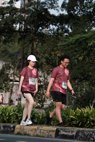 Race photo from Assurance Fun Run 2024