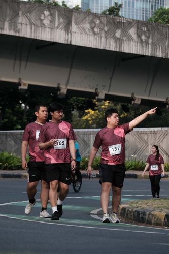 Race photo from Assurance Fun Run 2024