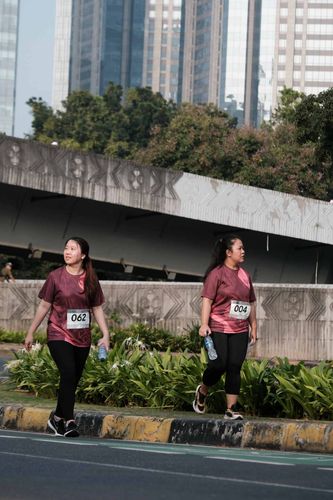 Race photo from Assurance Fun Run 2024