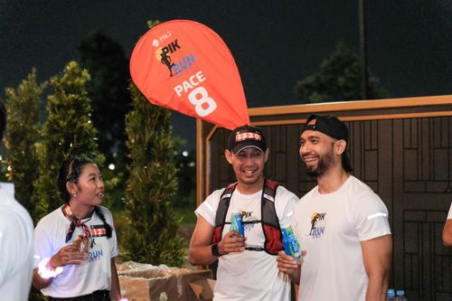 Race photo from PIK NITE RUN VIBES