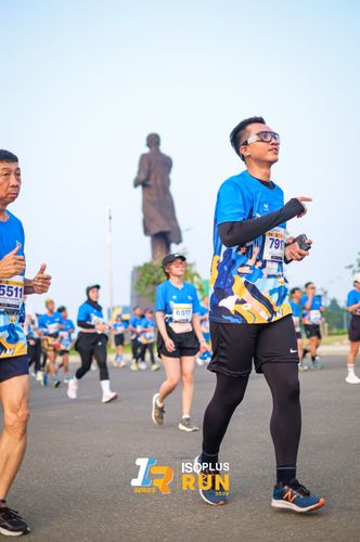 Race photo from ISOPlus Run 2024 Jakarta