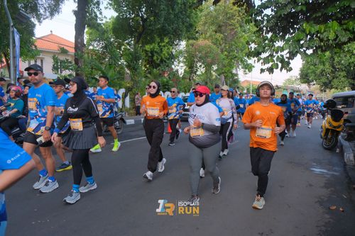 Race photo from Isoplus Run 2024 Surabaya
