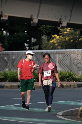 Race photo from Assurance Fun Run 2024