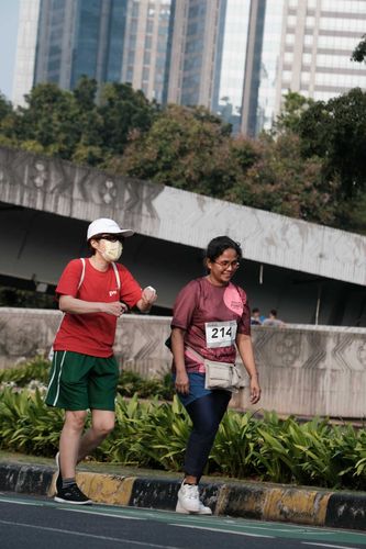 Race photo from Assurance Fun Run 2024