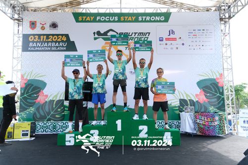 Race photo from Arutmin Borneo Run 2024