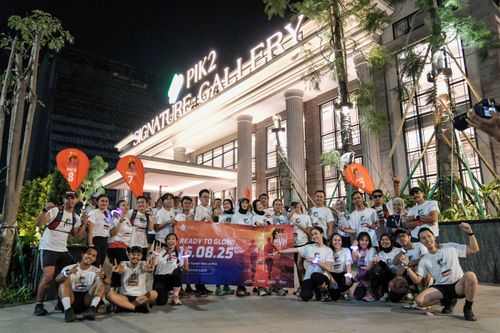 Race photo from PIK NITE RUN VIBES
