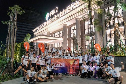 Race photo from PIK NITE RUN VIBES