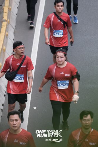 Race photo from ONE RUN 10 K