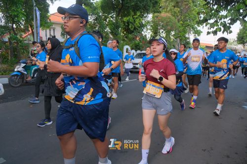 Race photo from Isoplus Run 2024 Surabaya