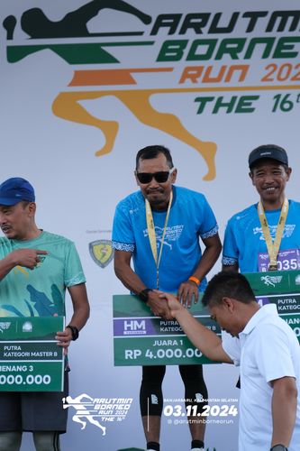 Race photo from Arutmin Borneo Run 2024