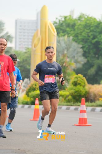 Race photo from Isoplus Run 2024 Surabaya