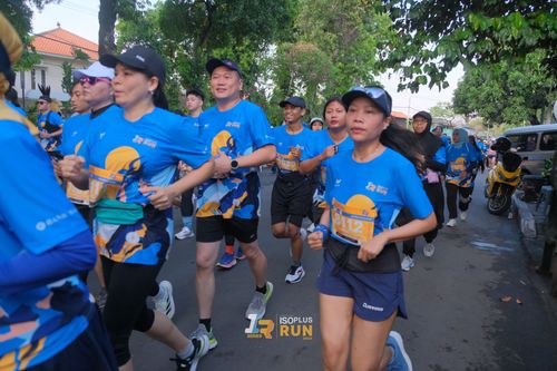 Race photo from Isoplus Run 2024 Surabaya