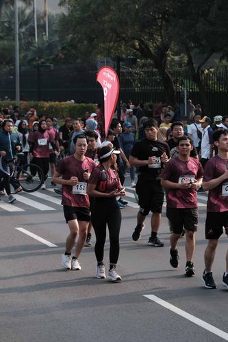 Race photo from Assurance Fun Run 2024
