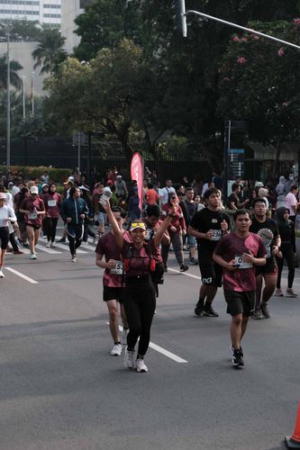 Race photo from Assurance Fun Run 2024