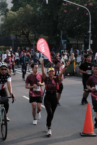 Race photo from Assurance Fun Run 2024