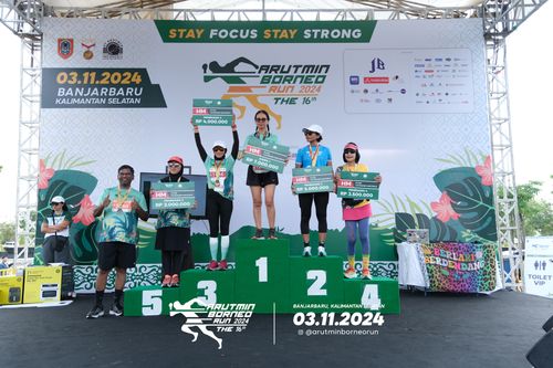 Race photo from Arutmin Borneo Run 2024