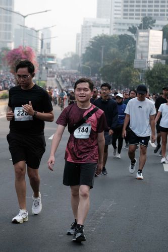 Race photo from Assurance Fun Run 2024