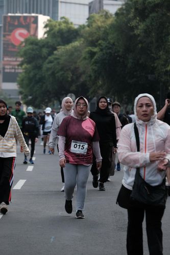 Race photo from Assurance Fun Run 2024