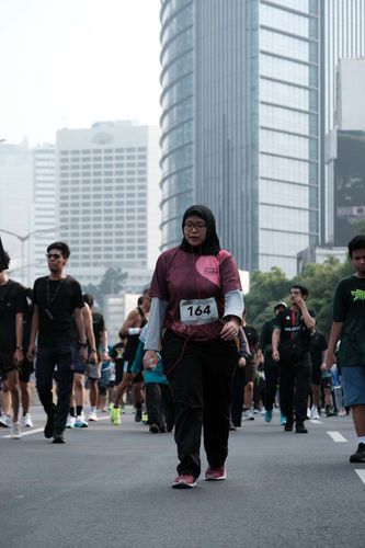 Race photo from Assurance Fun Run 2024