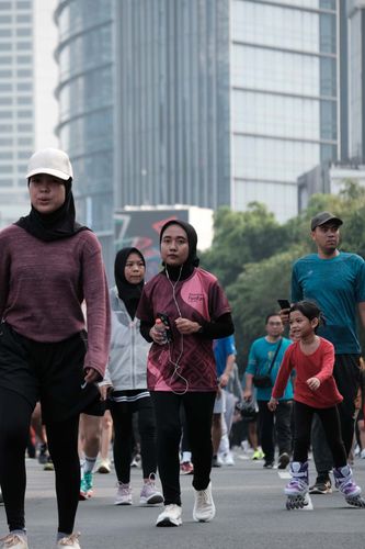 Race photo from Assurance Fun Run 2024