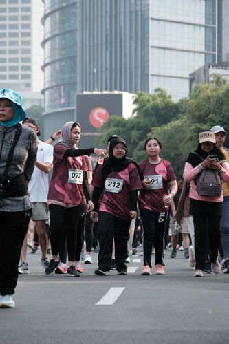 Race photo from Assurance Fun Run 2024