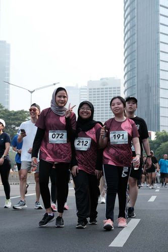 Race photo from Assurance Fun Run 2024